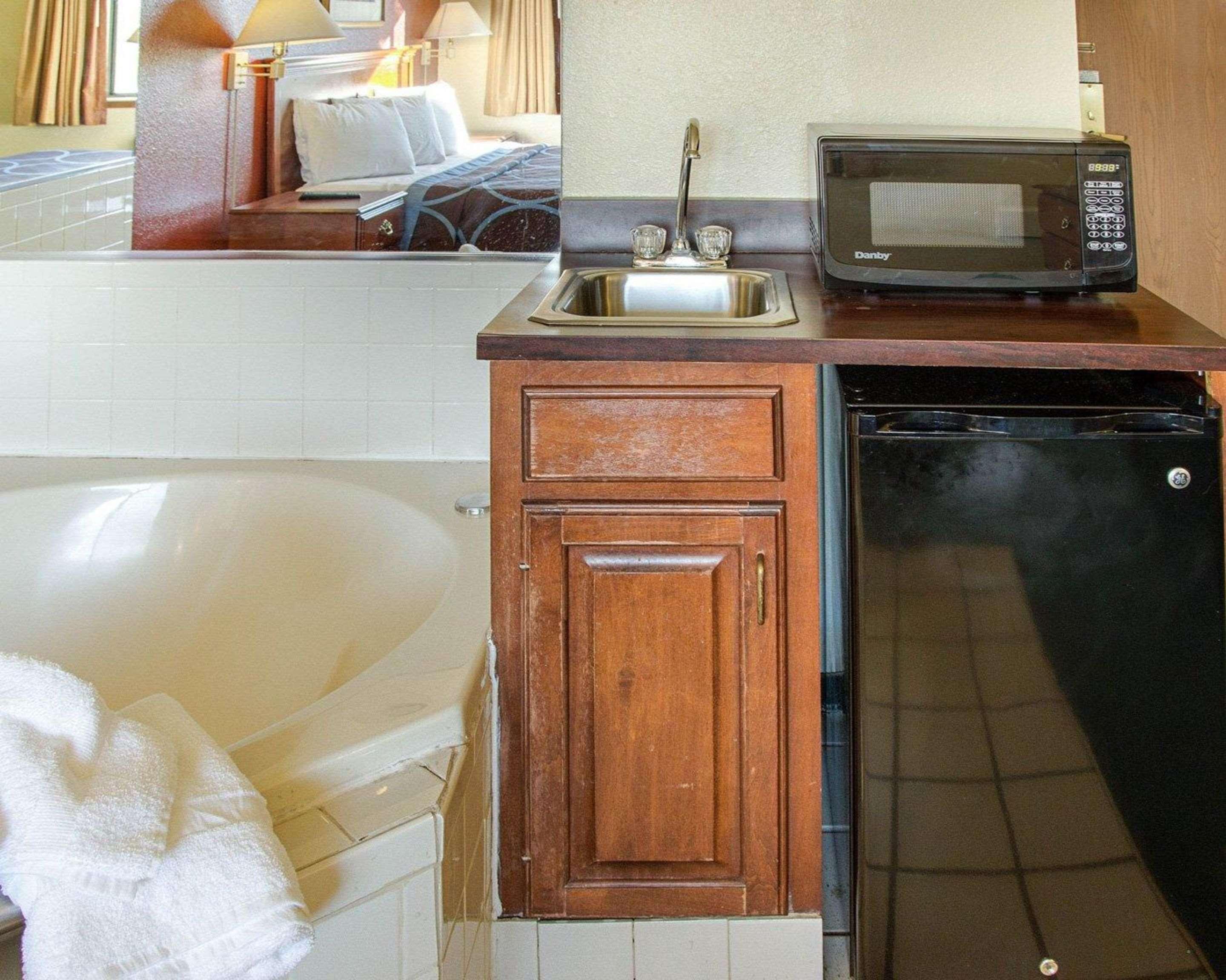 Rodeway Inn Florence - Cincinnati South Exteriér fotografie